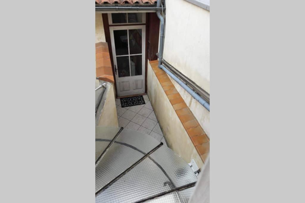 Joli petit loft dans échoppe pierre centre-ville Bordeaux Extérieur photo