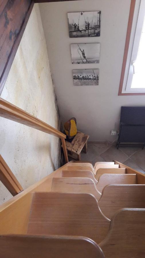 Joli petit loft dans échoppe pierre centre-ville Bordeaux Extérieur photo