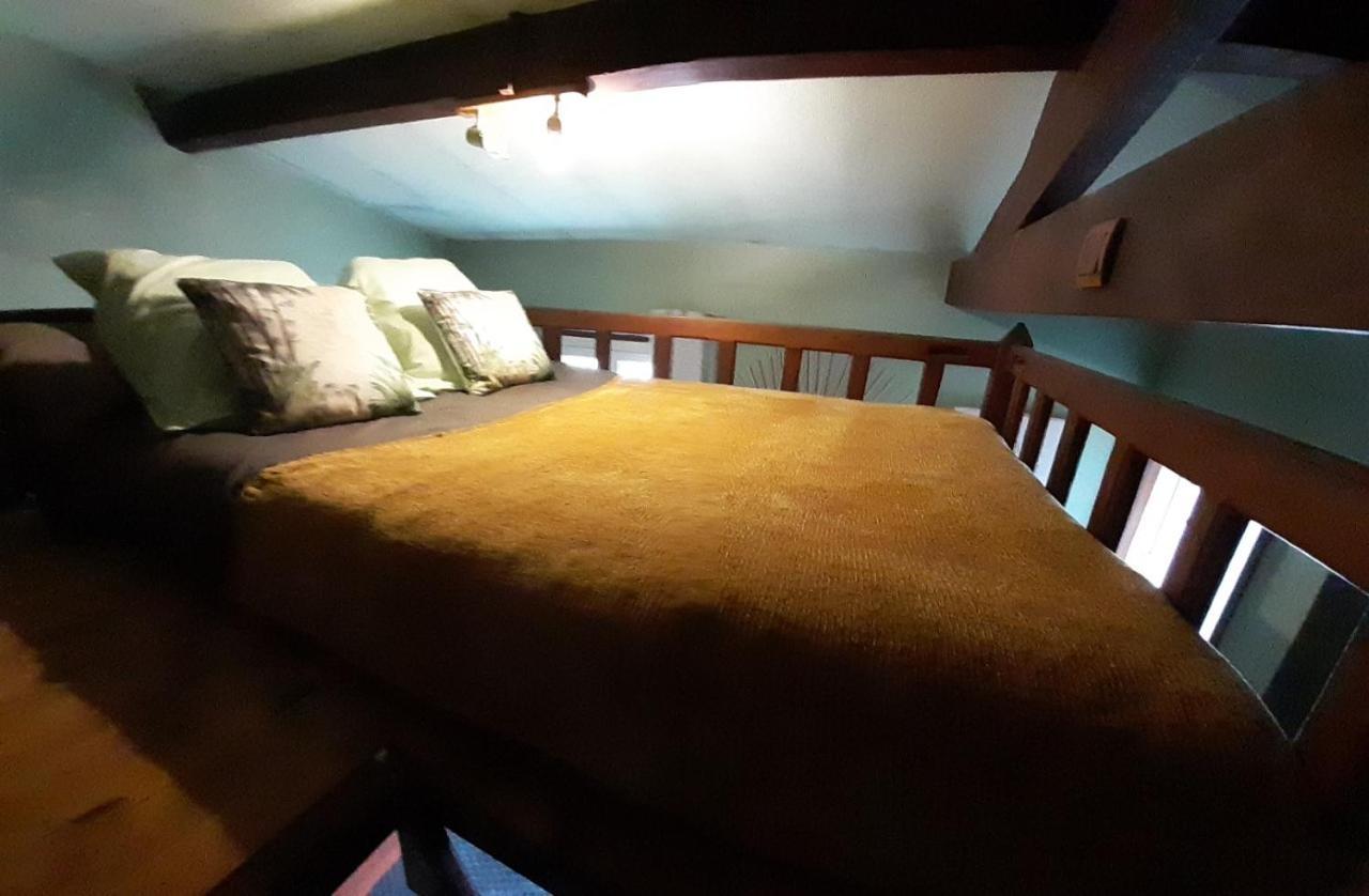 Joli petit loft dans échoppe pierre centre-ville Bordeaux Extérieur photo
